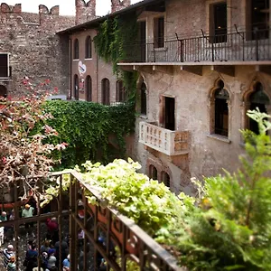 Relais Balcone Di Giulietta 5* Верона