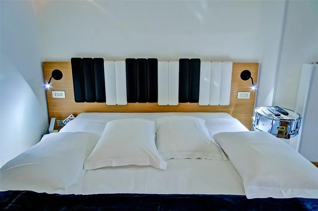 Hotel Franklin Feel The Sound Róma Olaszország